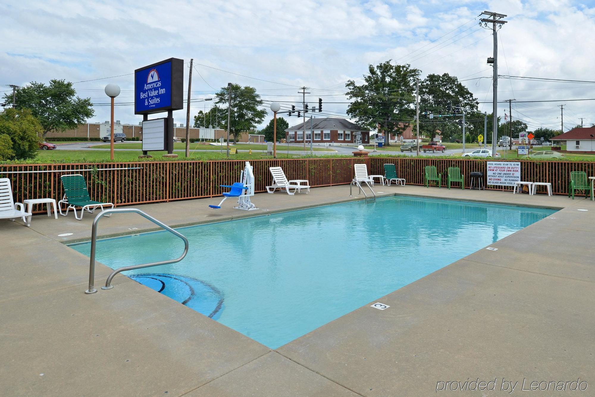 America'S Best Value Inn & Suites Sheridan Bagian luar foto