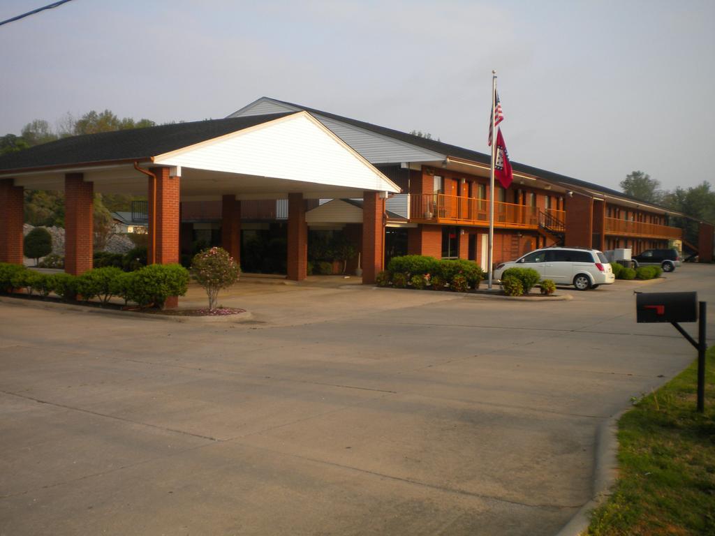 America'S Best Value Inn & Suites Sheridan Bagian luar foto