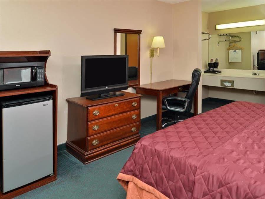 America'S Best Value Inn & Suites Sheridan Bagian luar foto
